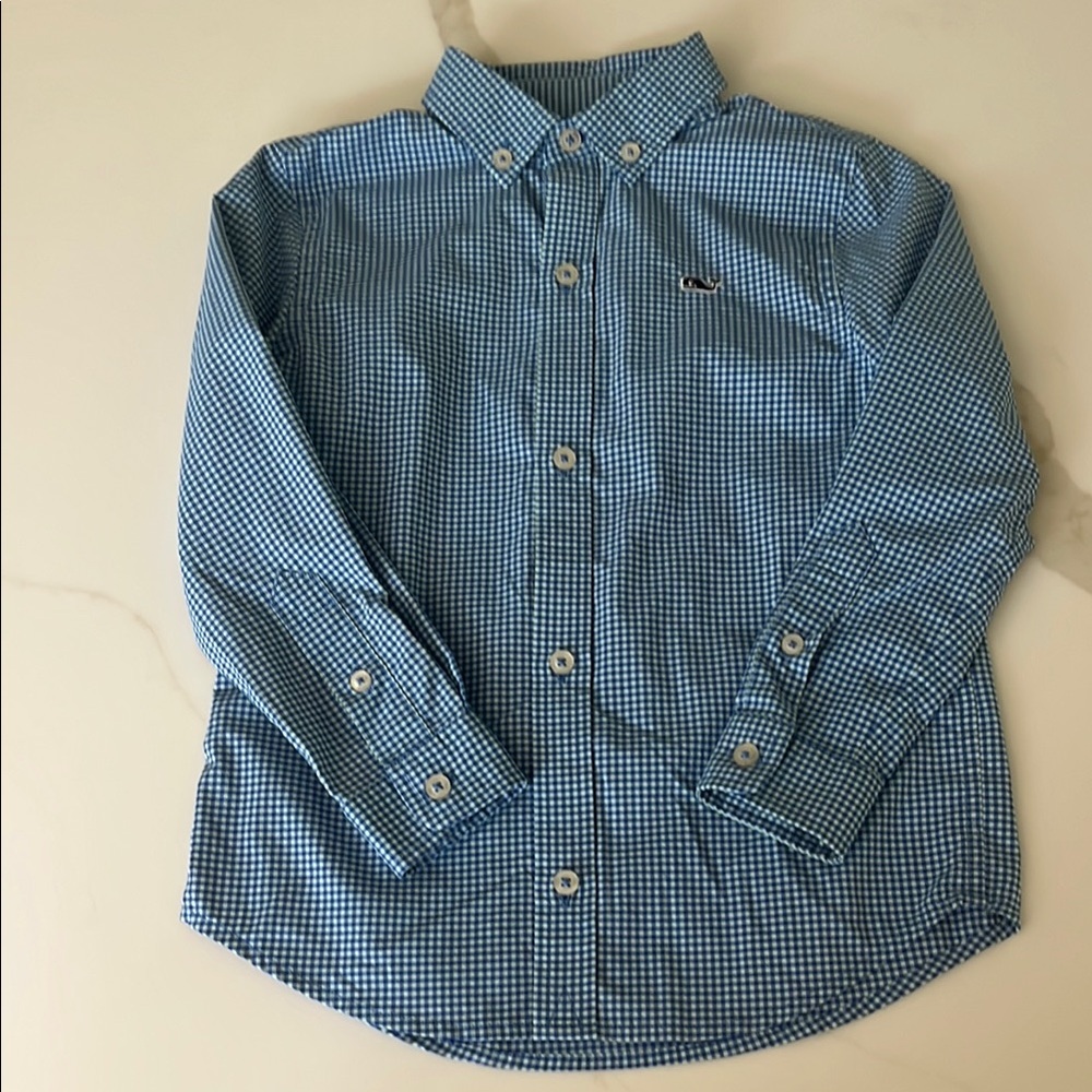 Vineyard Vines Blue Button Down Shirt with Crisp Fabric